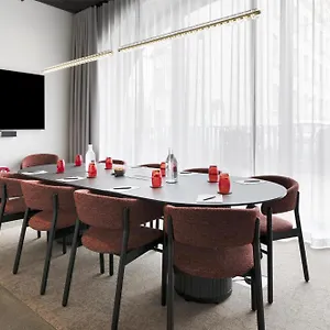 酒店 Radisson Red